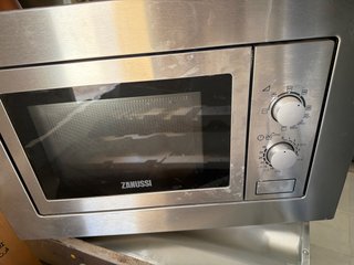 2 Horno y microondas empotrado