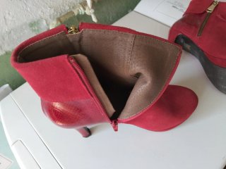 Botines rojos tacón alto