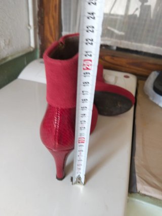 Botines rojos tacón alto