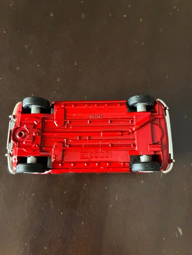 Coche a escala 1:43