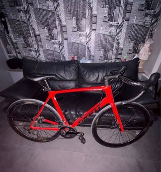 Bicicleta da strada Giant Rossa