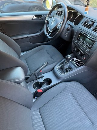 Volkswagen Jetta 2.0 TDI 140CV