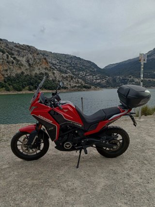 Morini 650 Adventure Roja y Negra