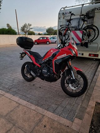 Morini 650 Adventure Roja y Negra