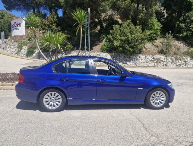 BMW 320d LCI 60.000 kms unico propietario