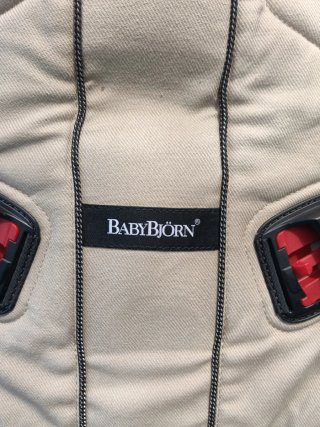 Mochila porteo BabyBjorn y bolso