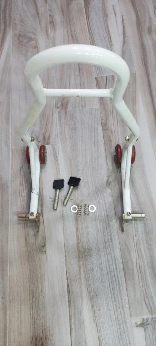 Caballete moto blanco con ruedas