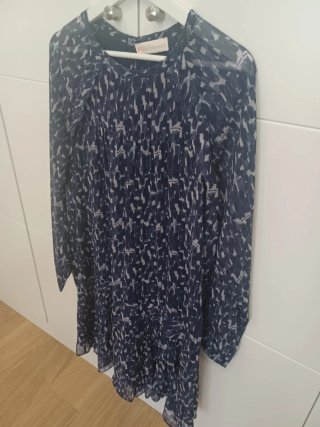Vestido Purificación García azul y blanco