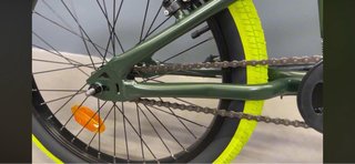 Bicicleta BMX verde