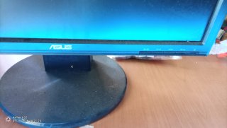 Monitor Asus VGA Negro con cables