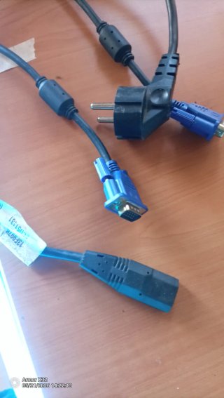 Monitor Asus VGA Negro con cables