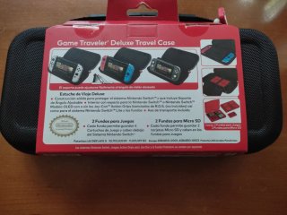 Funda Nintendo Switch Deluxe Travel Case