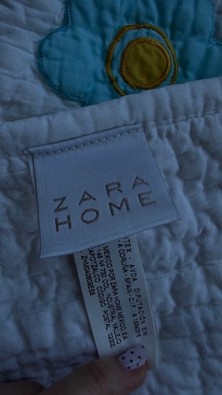 Colcha patchwork flores multicolor “Zara Home”
