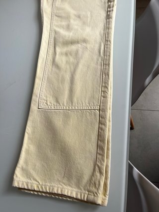 Pantalones vaqueros amarillos