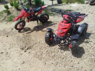 Minimoto Infantil Todoterreno Roja y Negra