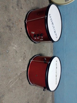 Toms tambores dos de 14" y uno de 8"
