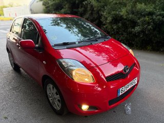 Toyota Yaris 2011