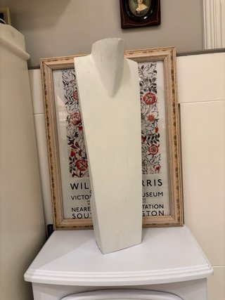 2 Expositores de collares de madera antiguos