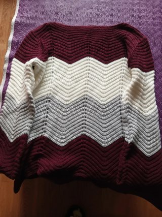 Jersey Chevron Blanco y Morado Talla Única
