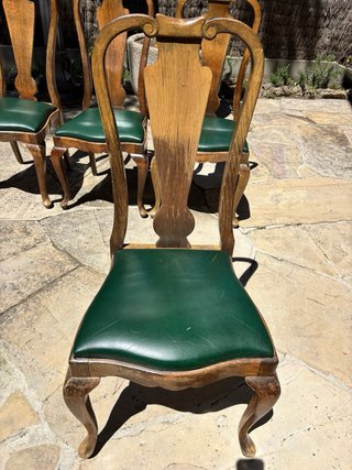Conjunto 14 Sillas Queen Anne Madera y Piel