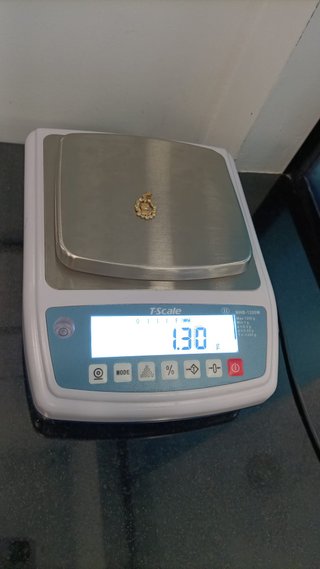 Colgante Oro 18k - Virgen Niña - 1,30 gr