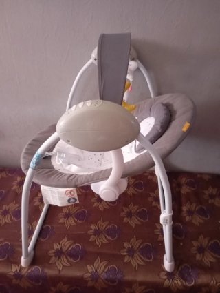 Hamaca columpio de bebé automática  con cable