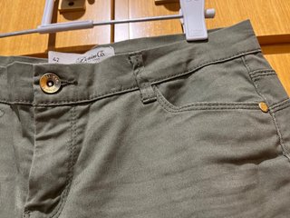 Pantalones verde oliva