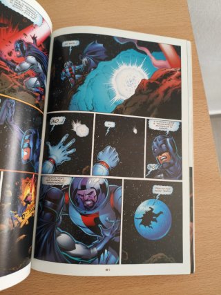 Comics, guerra de los mundos y dinastía del caball