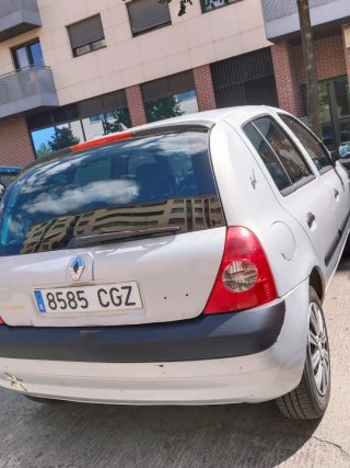 Renault Clio 2004