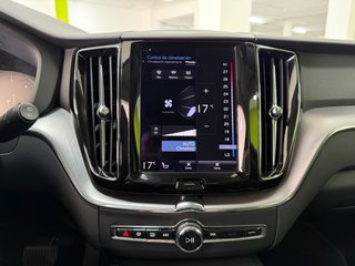Volvo XC60 Momentum Pro 4x4 B5 2.0D 235CV AutoMHEV