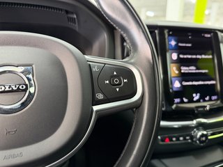 Volvo XC60 Momentum Pro 4x4 B5 2.0D 235CV AutoMHEV