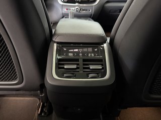 Volvo XC60 Momentum Pro 4x4 B5 2.0D 235CV AutoMHEV