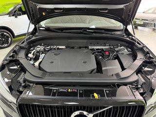 Volvo XC60 Momentum Pro 4x4 B5 2.0D 235CV AutoMHEV