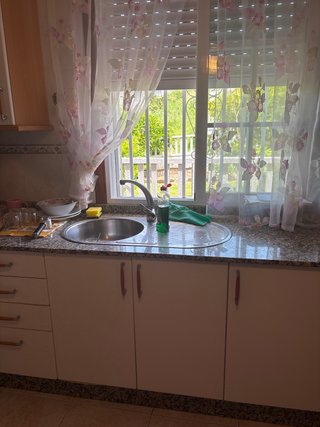Cocina completa madera y cristal con electrodomest