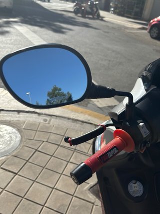 Kymco Agility City 125 Scooter blanca