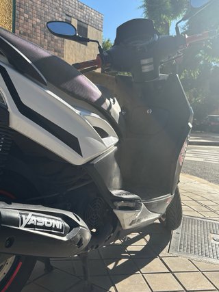 Kymco Agility City 125 Scooter blanca