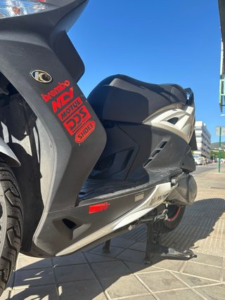 Kymco Agility City 125 Scooter blanca