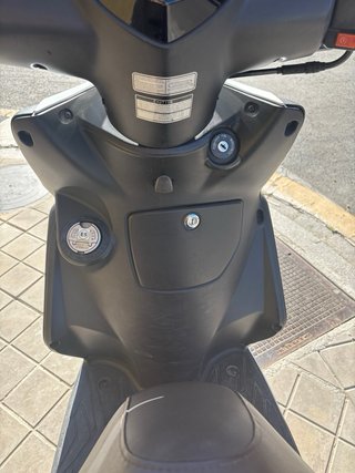 Kymco Agility City 125 Scooter blanca