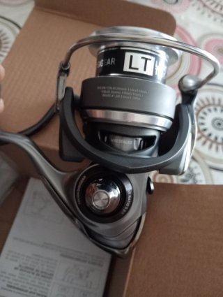 Carrete Daiwa LEXA E LT 5000S-C