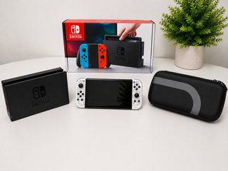 Nintendo Switch V1 con accesorios