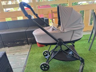 Cochecito Bebé Cybex + Silla Coche