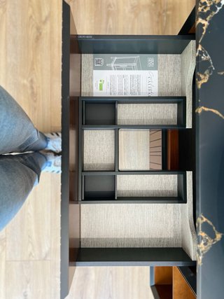 Mueble de baño suspendido madera y mármol