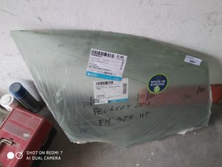 Vetri Finestrino Destro Peugeot 208