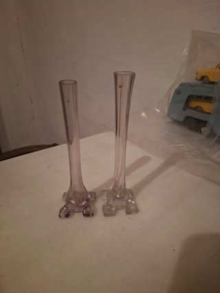 2 antichi vasi in vetro intagliato / porta violetta