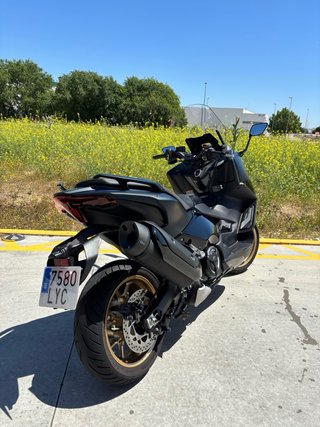 Yamaha TMAX 560