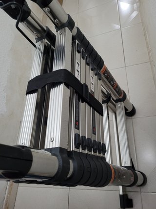 ESCALERA 5 METROS 2,5M+2,5M PLEGABLE TELESCOPICA _