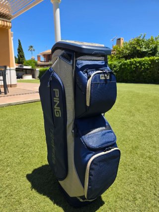 Bolsa de golf PING con organizador