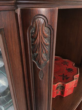 Vitrina aparador vintage de madera estilo clásico
