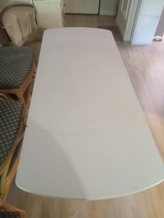Mesa cocina y 3 sillas