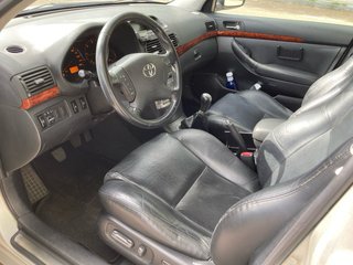 Toyota Avensis 2005